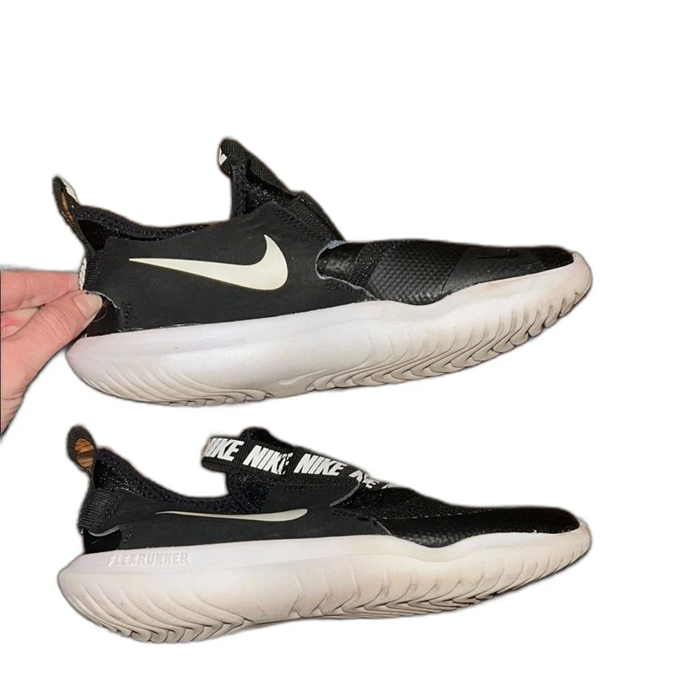 Nike Sneakers Size 3 Kids Black White Flex Runner Shoes Tennis Trainers Athletic